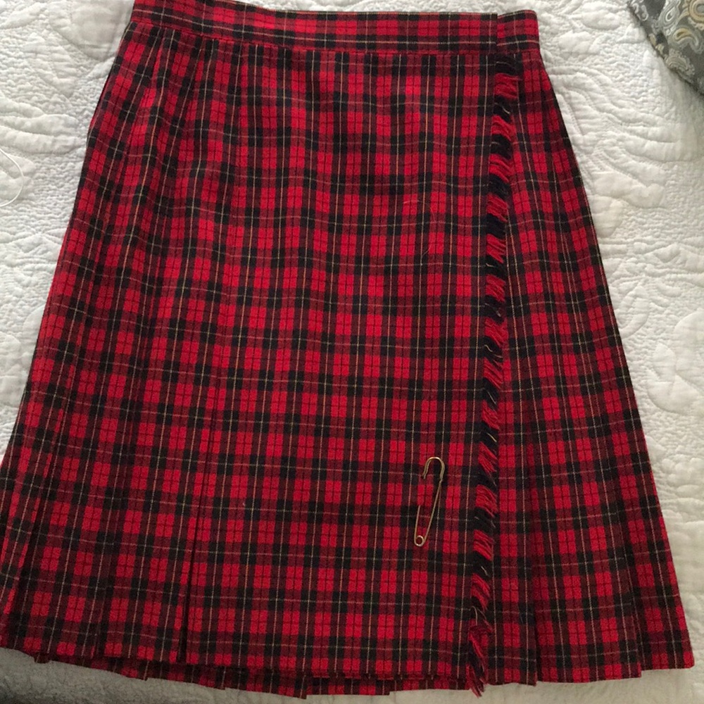 Pleated plaid skirt